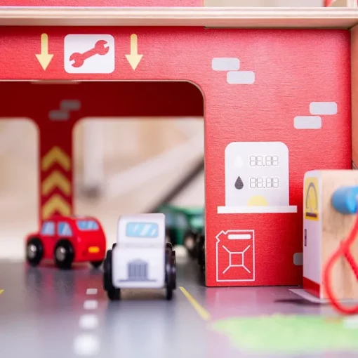 Park & Play Toy Garage