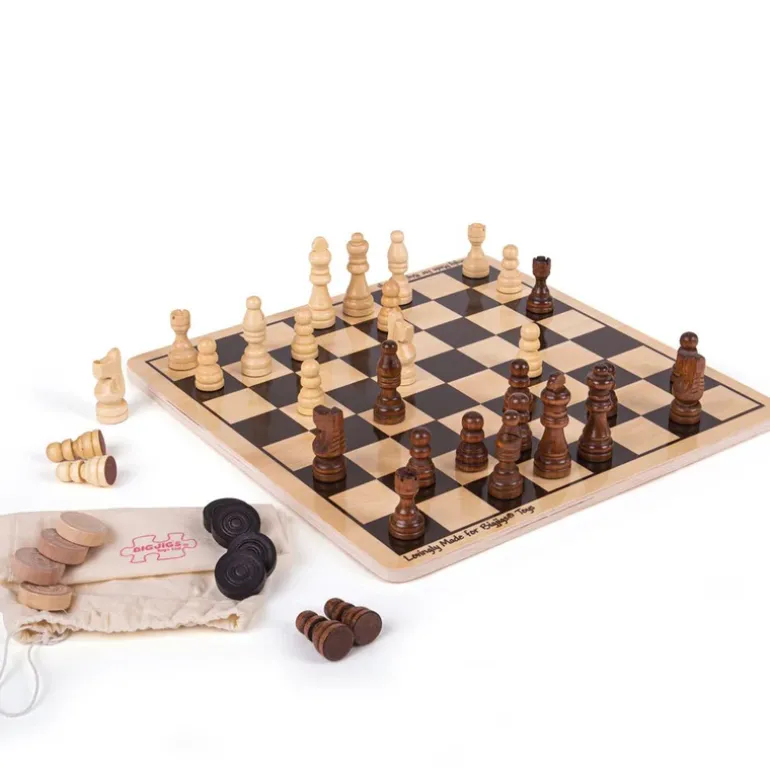Draughts and Chess Set - FSC® Certified Wood