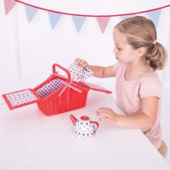 Spotted Basket Tea Set